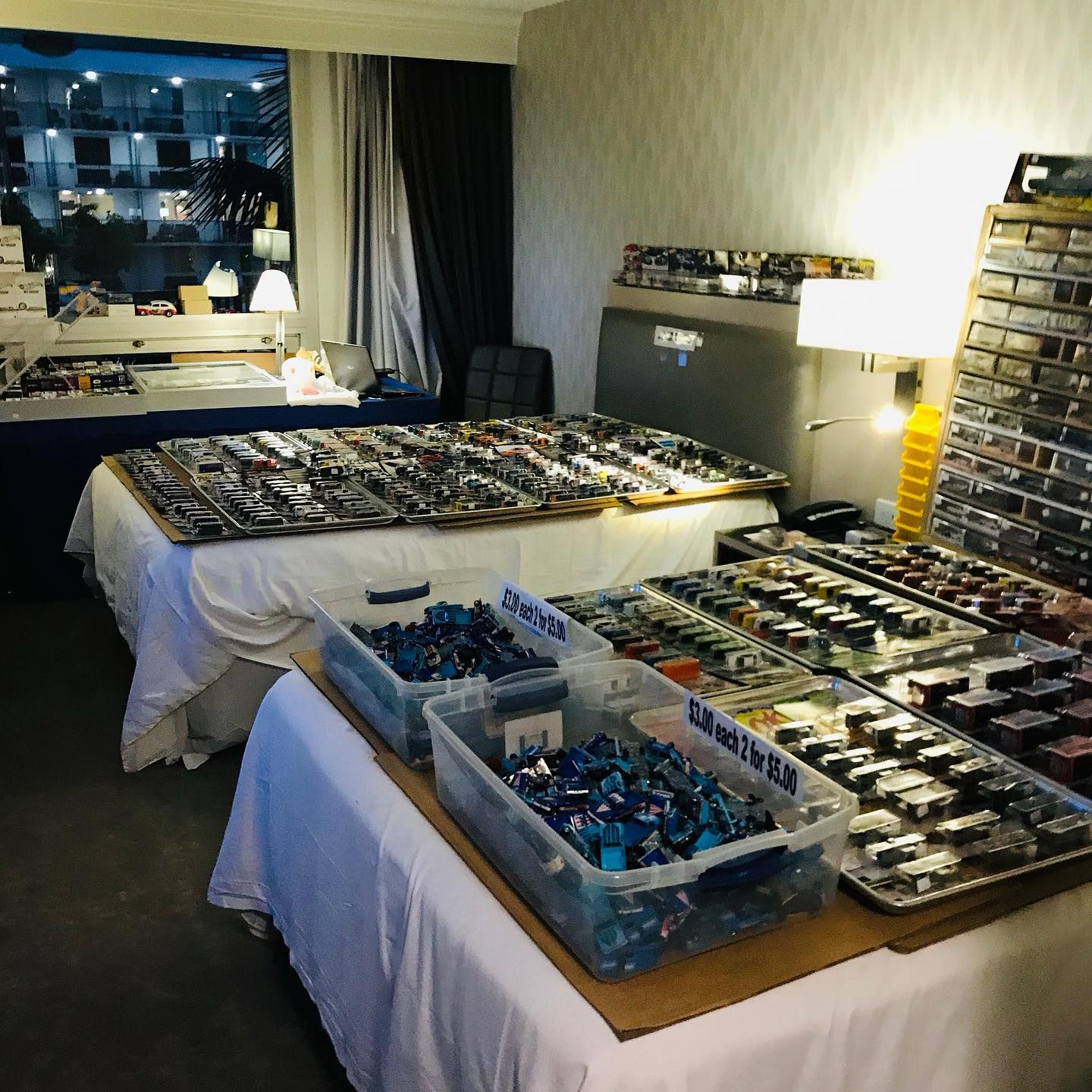 Camera d'albergo per le convention Hot Wheels